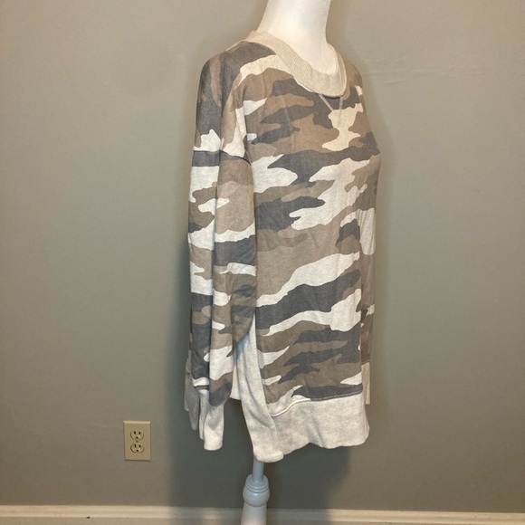 Aerie Camo Sweatshirt Size XS - Picture 2 of 2
